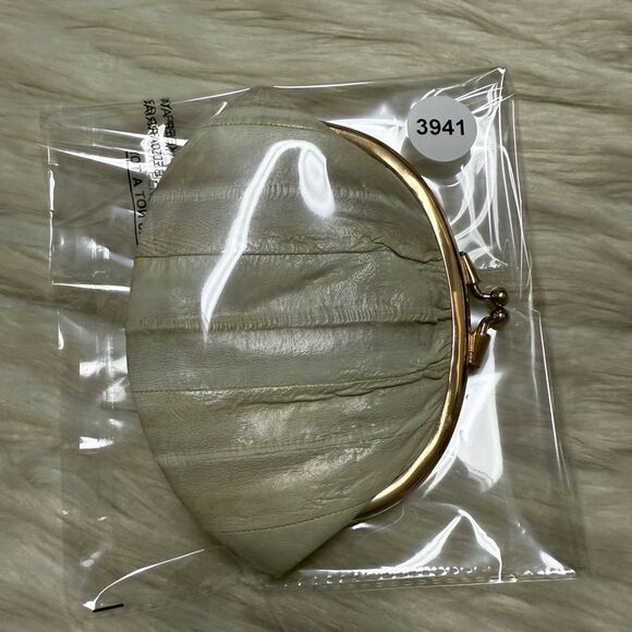 Vintage Eel Skin Small Coin Purse in Pearl - Picture 7 of 7